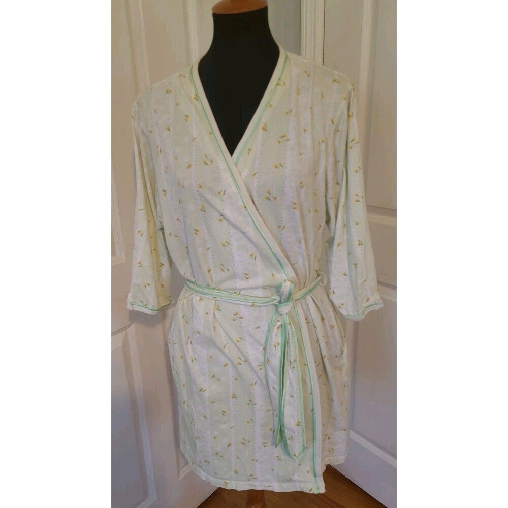 Earth Angels Robe Womens M Green Floral Lace Trim  Pocket Tie Three Quart Sleeve